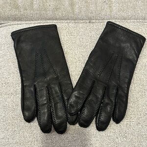 Leather gloves